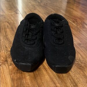 Capezio Black Canvas Adult Dansneaker Split Sole Jazz Dance Shoes Size 13